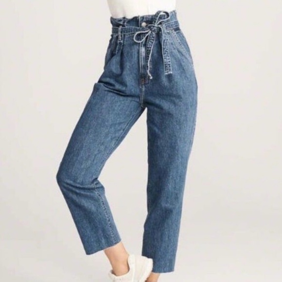 Abercrombie & Fitch Denim - Abercrombie & Fitch High Rise Mom Jeans